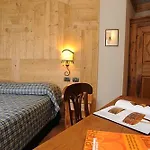 Laghetto Alpine & Restaurant Brusson