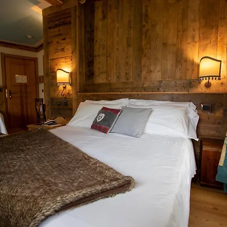 Laghetto Alpine & Restaurant 3* Brusson