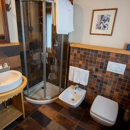 Laghetto Alpine & Restaurant 3*