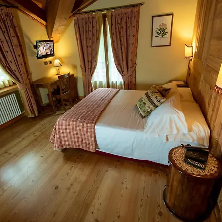 Hotel Laghetto Alpine & Restaurant