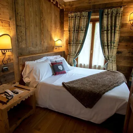 Hotel Laghetto Alpine & Restaurant 3*