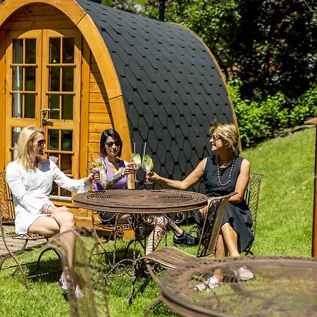 Laghetto Alpine & Restaurant Brusson