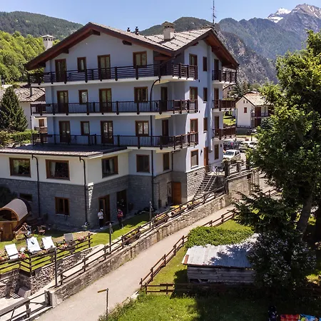 Laghetto Alpine & Restaurant Hotel