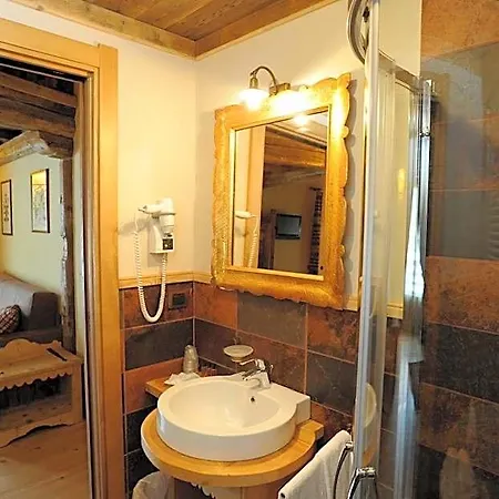 Laghetto Alpine & Restaurant Hotel