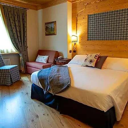 Hotel Laghetto Alpine & Restaurant 3*