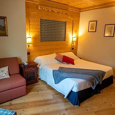 Laghetto Alpine & Restaurant Hotel 3*