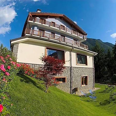 Laghetto Alpine & Restaurant Brusson