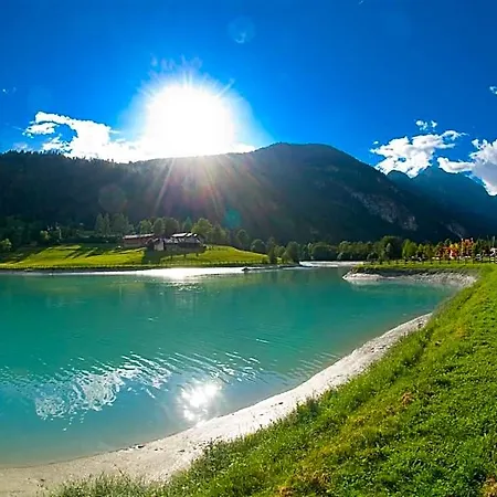 Hotel Laghetto Alpine & Restaurant