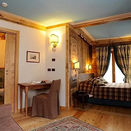 Hotel Laghetto Alpine & Restaurant Brusson