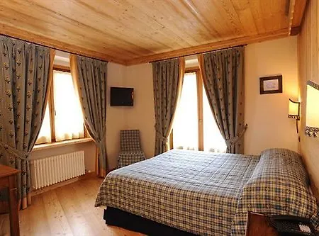 Hotell Laghetto Alpine & Restaurant