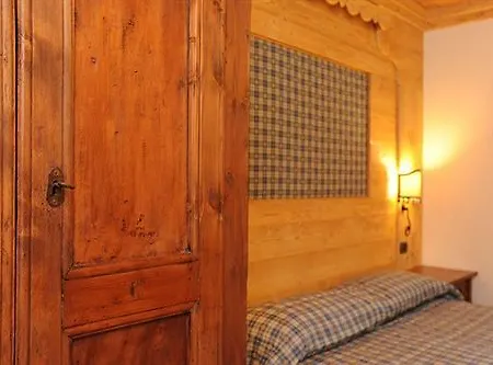 Laghetto Alpine & Restaurant Brusson