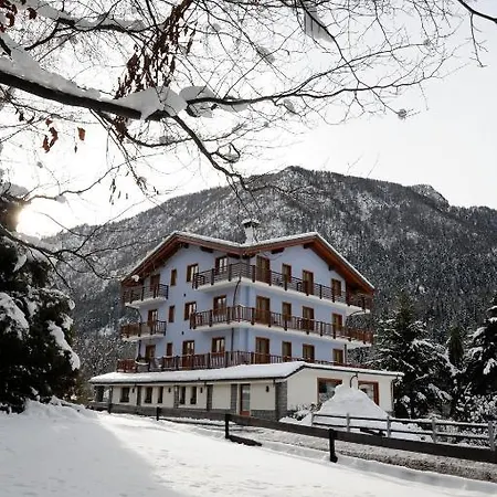 Laghetto Alpine & Restaurant Hotel