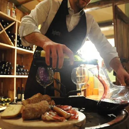 Laghetto Alpine & Restaurant Hotel 3*