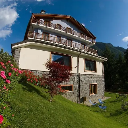 Laghetto Alpine & Restaurant Hotel