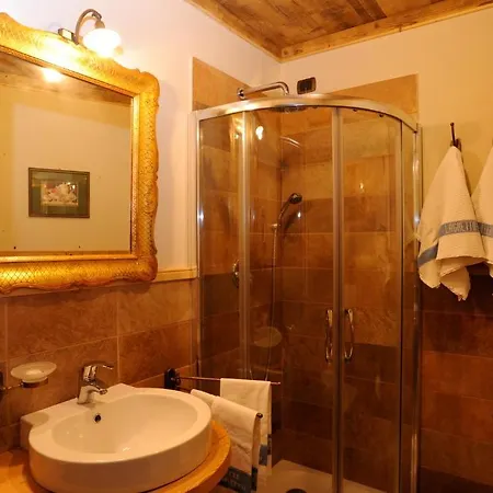 Laghetto Alpine & Restaurant 3* Brusson