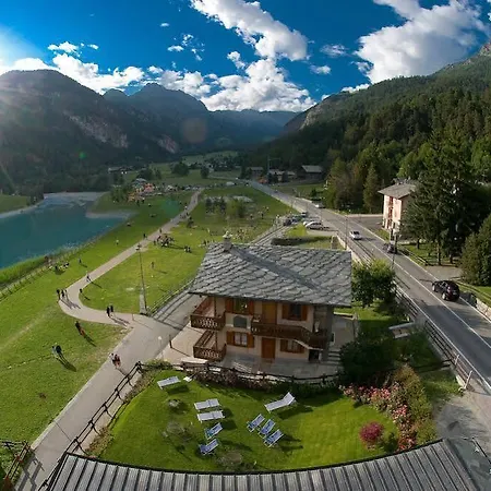 Hotell Laghetto Alpine & Restaurant Brusson