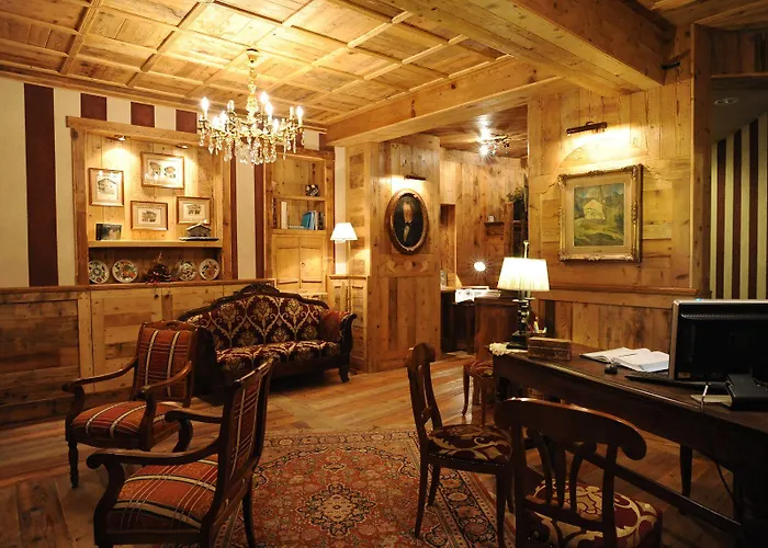 Laghetto Alpine & Restaurant Hotel 3*